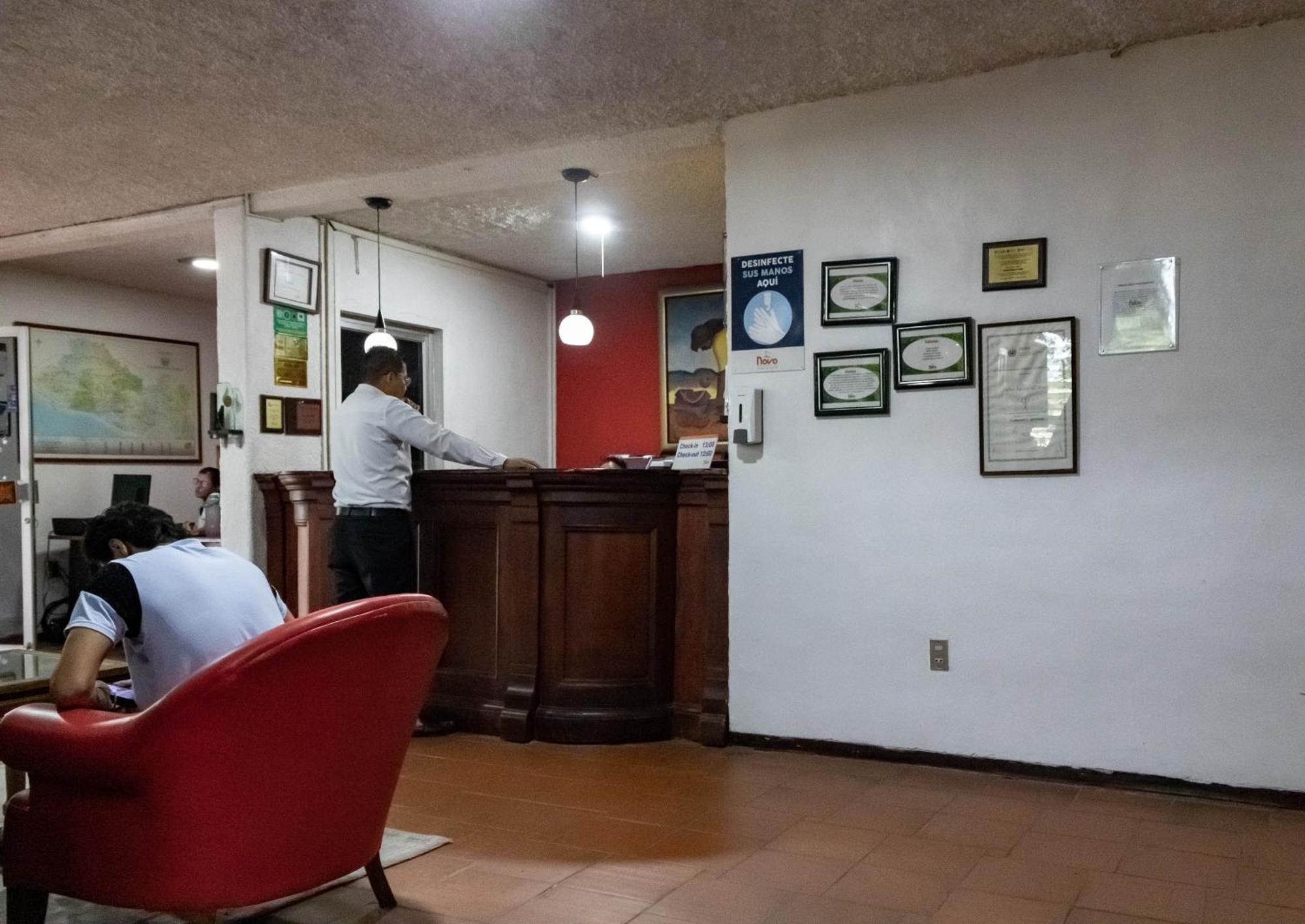 Novo & 3* San Salvador