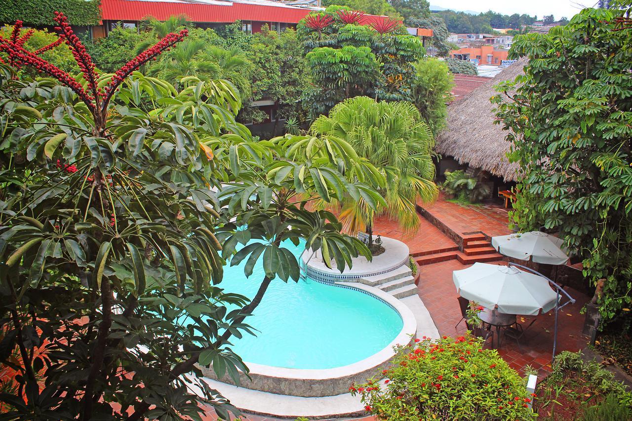 Novo & 3* San Salvador